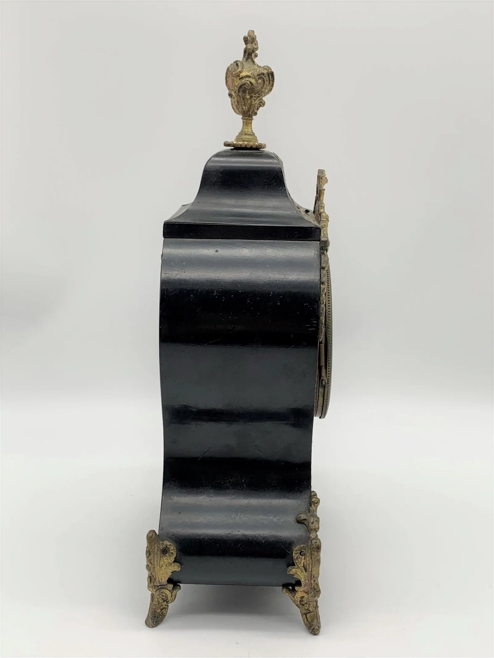 TK2-041: Mid 19th Century Louis XV Style MarquetryBoulle Mantle Clock.