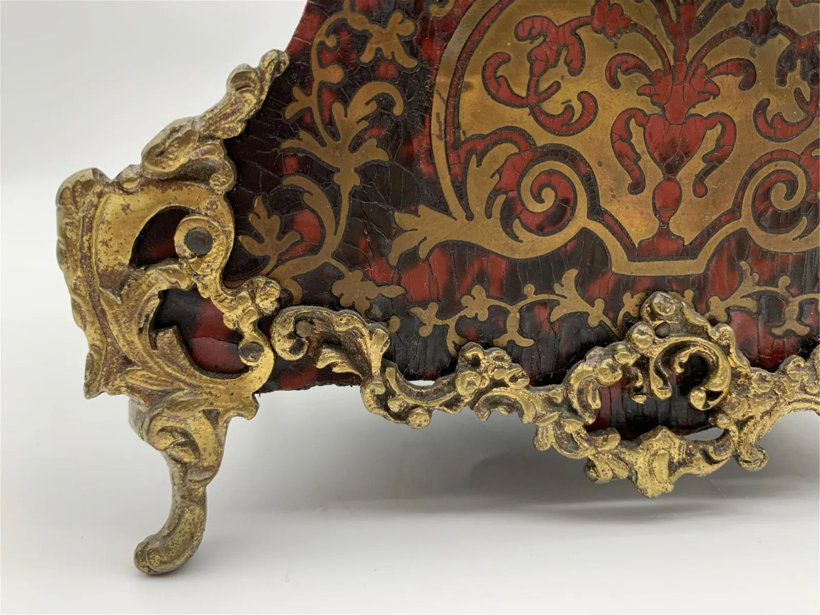 TK2-041: Mid 19th Century Louis XV Style MarquetryBoulle Mantle Clock.