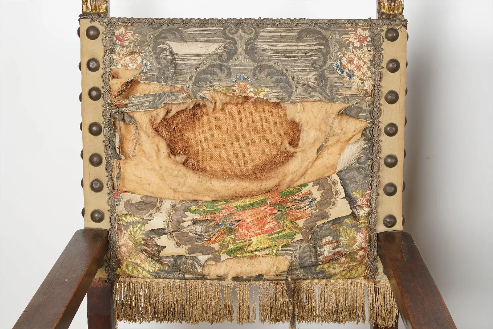 AF2-032: ANTIQUE PAIR OF MID 18TH C WALNUT SPANISH BAROQUE  HALL / THRONE ARMCHAIRS