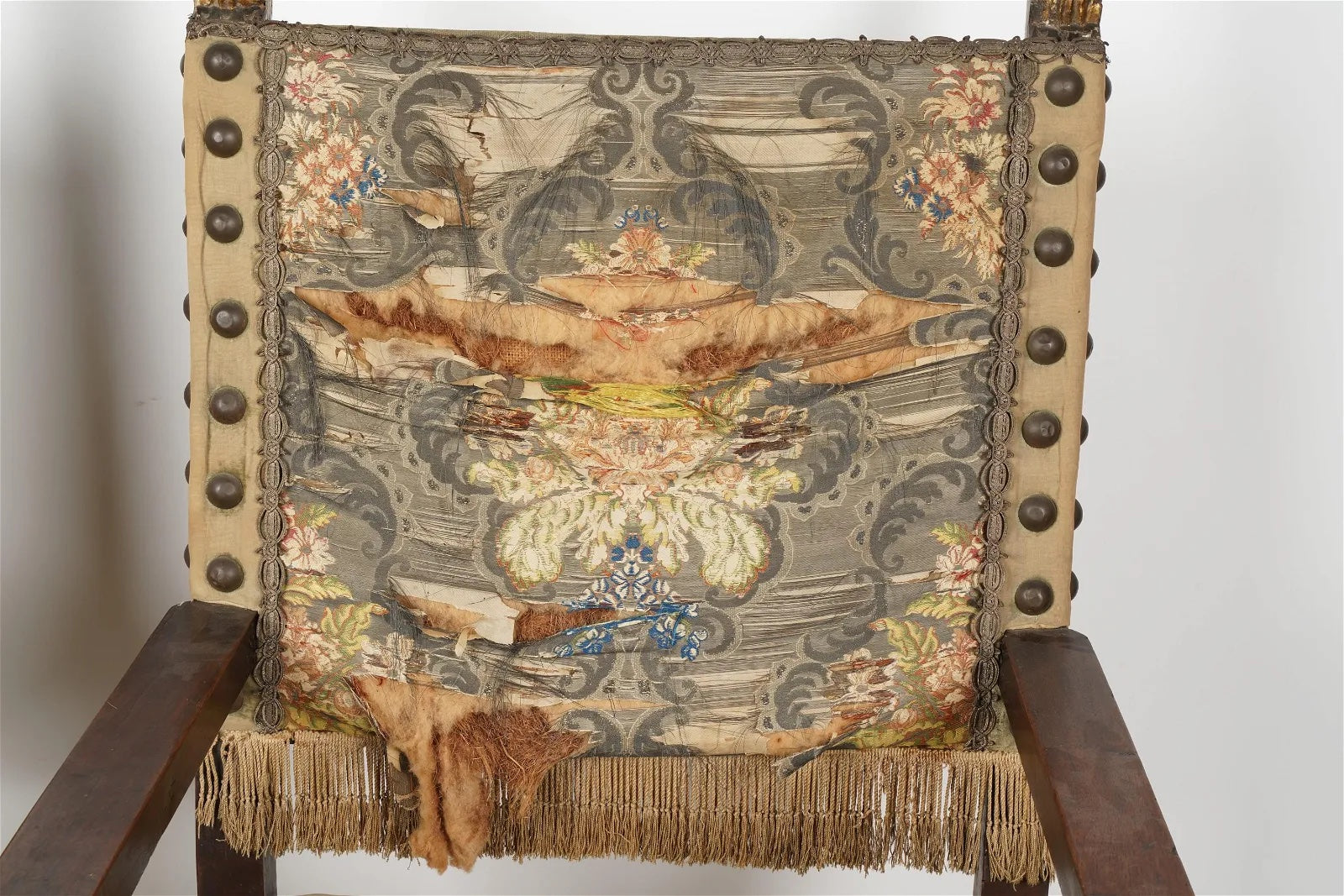 AF2-032: ANTIQUE PAIR OF MID 18TH C WALNUT SPANISH BAROQUE  HALL / THRONE ARMCHAIRS