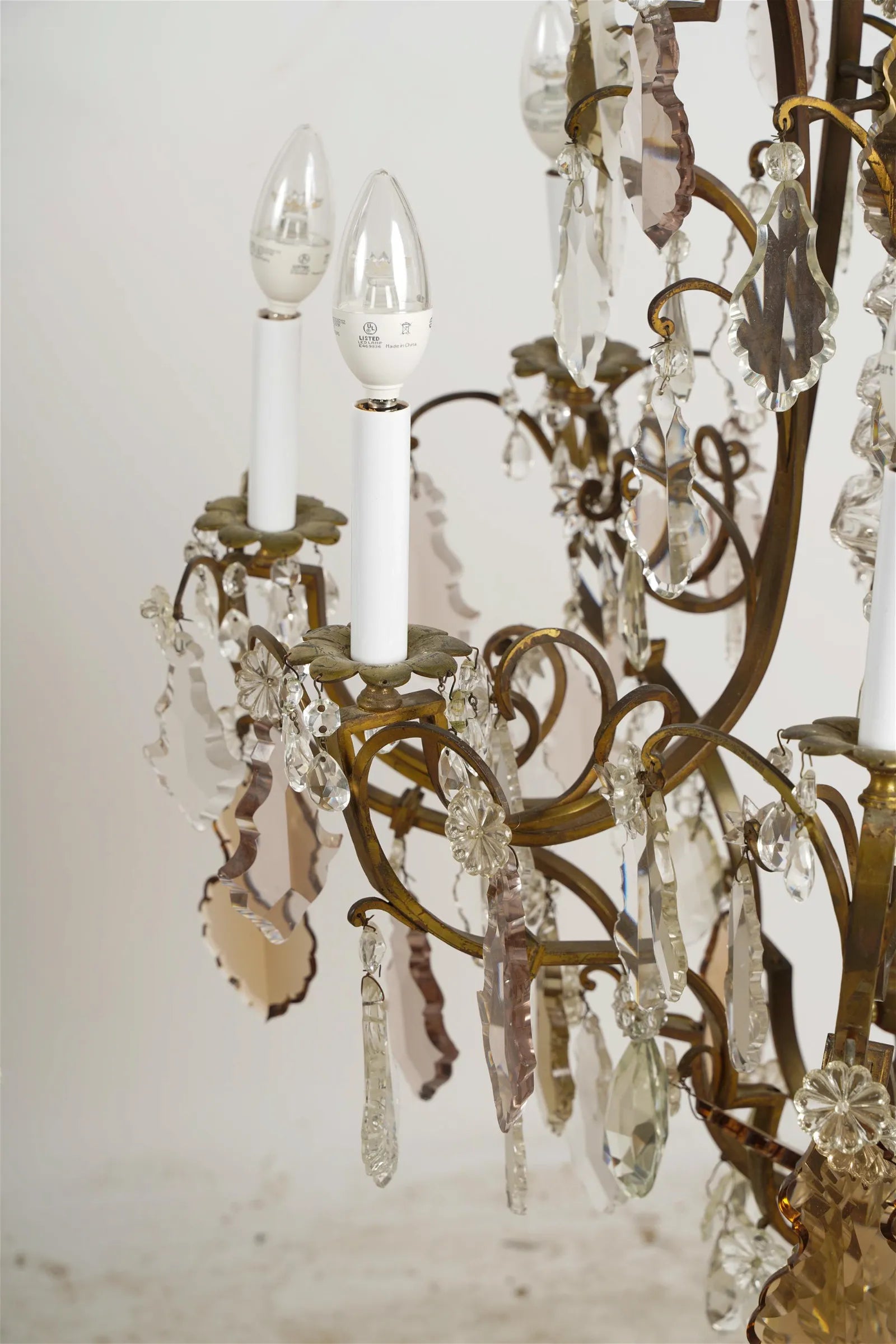 AL1-064: Antique 20th Century French Crystal & Gilt Brass Eight Light Chandelier
