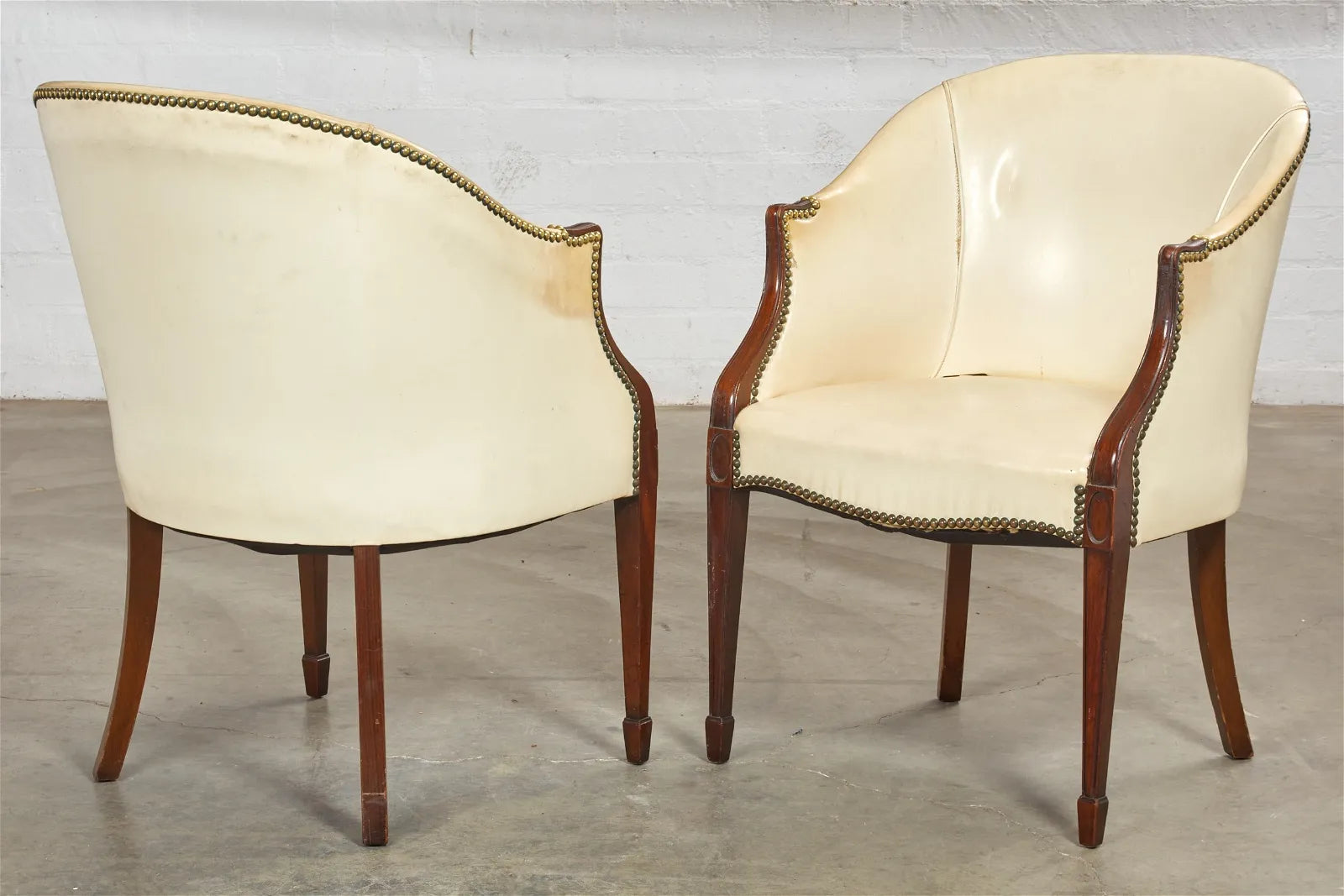 AF2-303: Antique Pair of Early 20th C Mahogany Hepplewhite Bergeres
