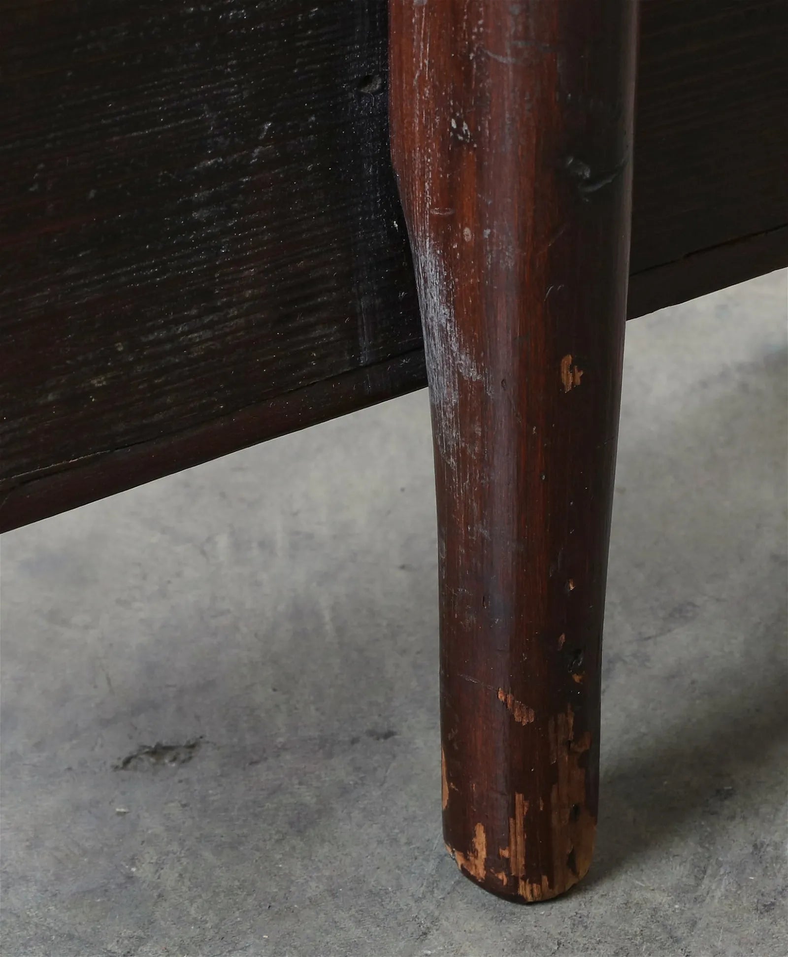 CR9-010: 18th Century American Walnut Cranberry Rake Transposed To a Canterbury