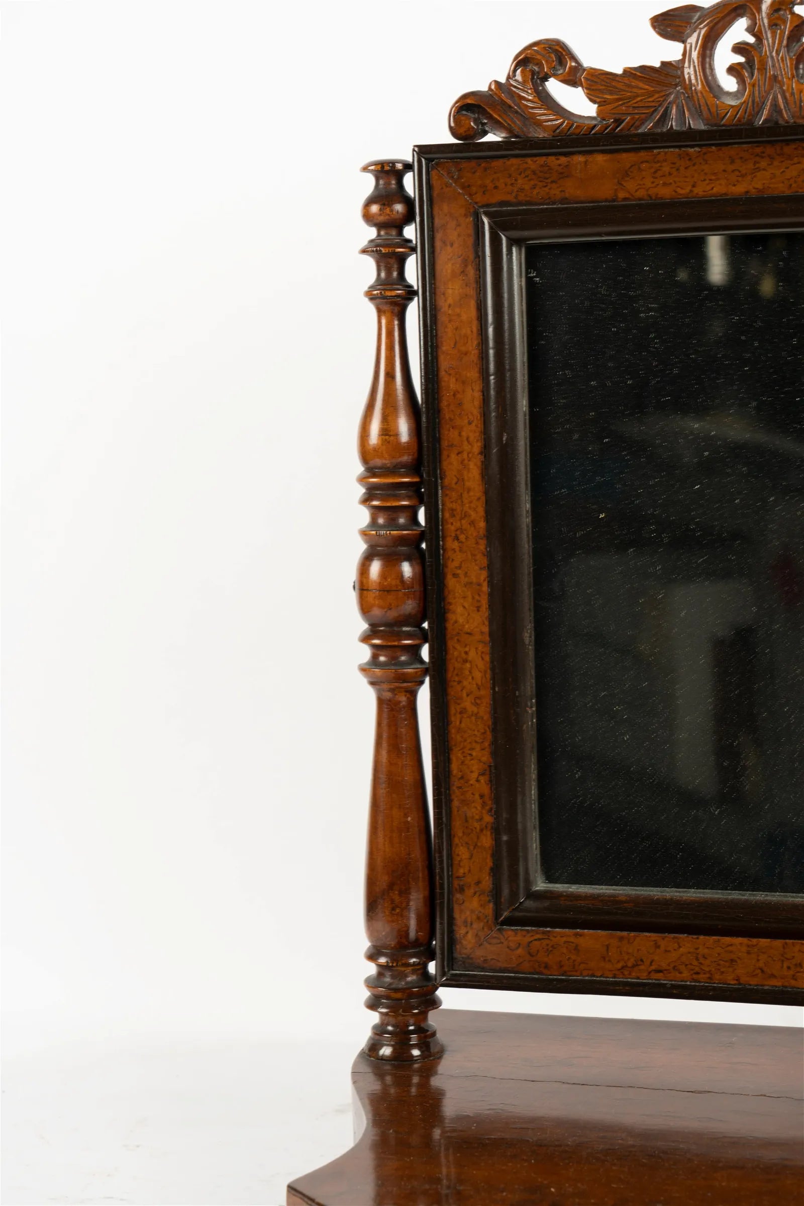 AF7-020: ANTIQUE EARLY 19TH CENTURY AMERICAN FEDERAL BURL WALNUT SHAVING MIRROR & STAND