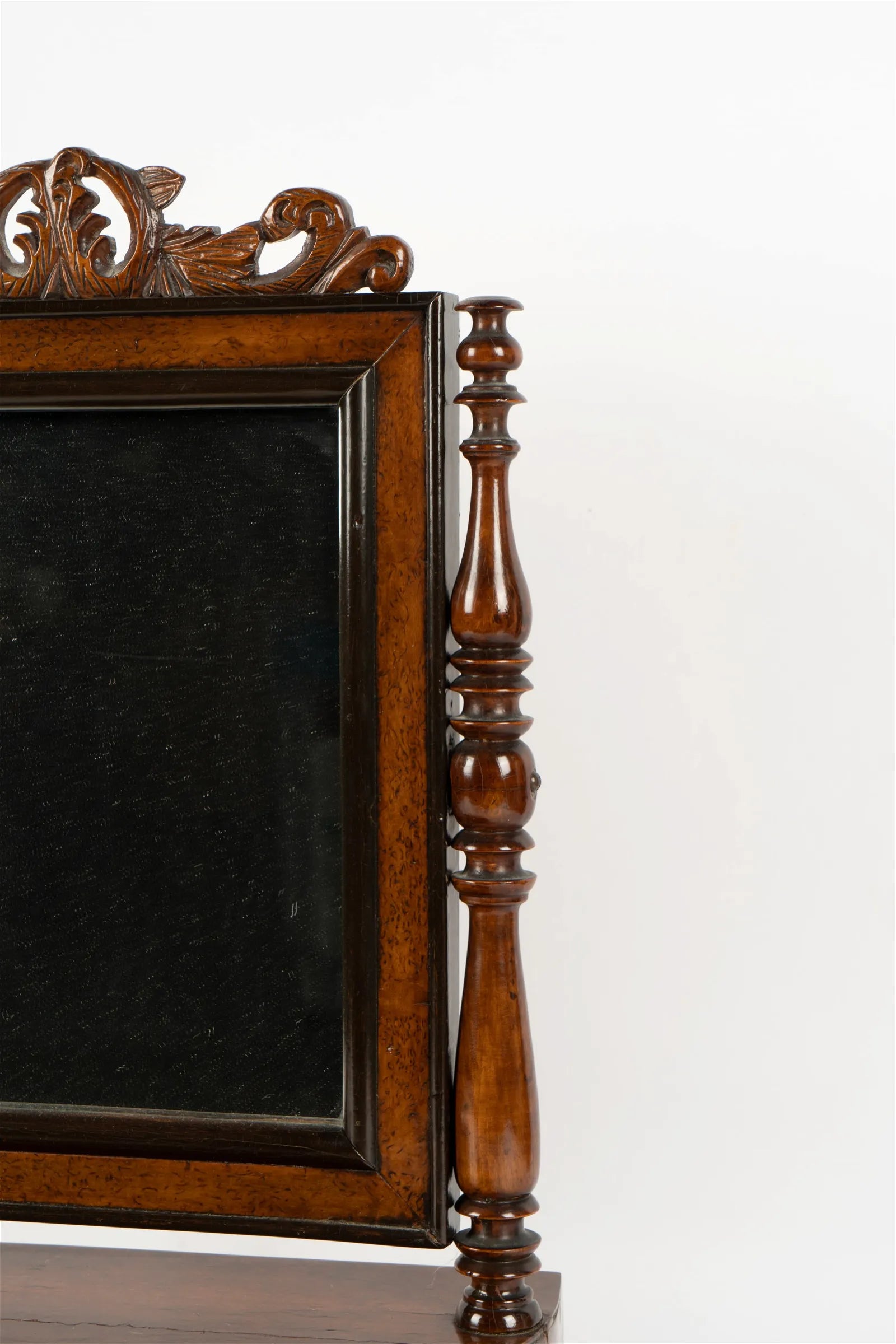 AF7-020: ANTIQUE EARLY 19TH CENTURY AMERICAN FEDERAL BURL WALNUT SHAVING MIRROR & STAND