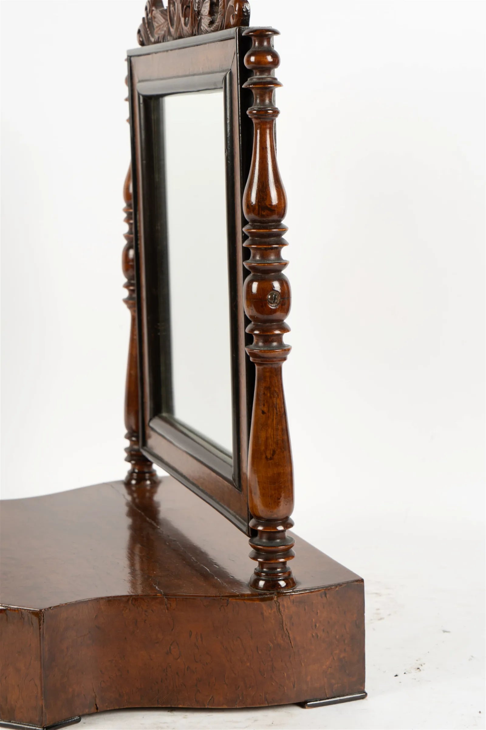 AF7-020: ANTIQUE EARLY 19TH CENTURY AMERICAN FEDERAL BURL WALNUT SHAVING MIRROR & STAND