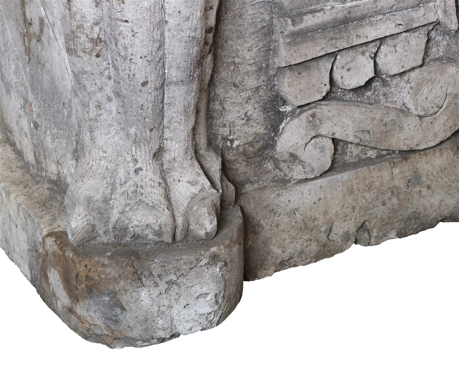 AA4-004: Pair of Elizabethan Style Carved Limestone Garden Seats