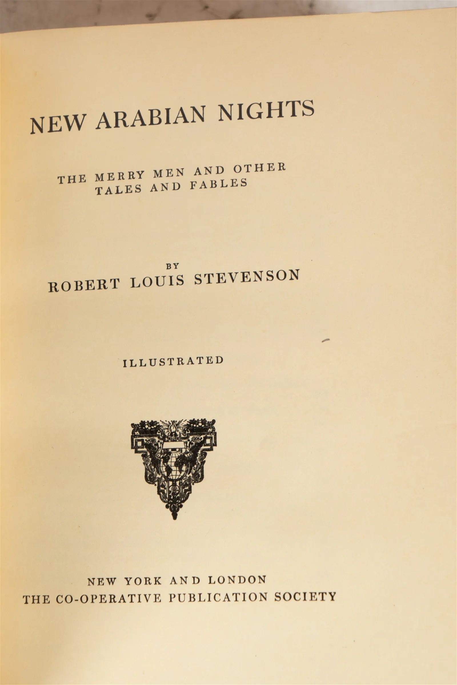 DA8-002: Late 19th C Leather Bound Works of Robert Louis Stevenson (8 Volumes)