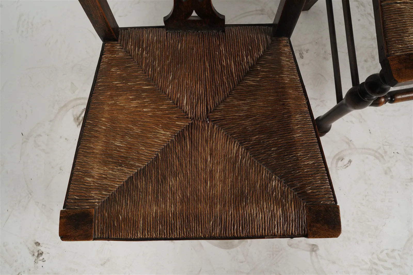 AF2-162: Antique Pair of Early 19th Century English Georgian Rush Seat Chairs