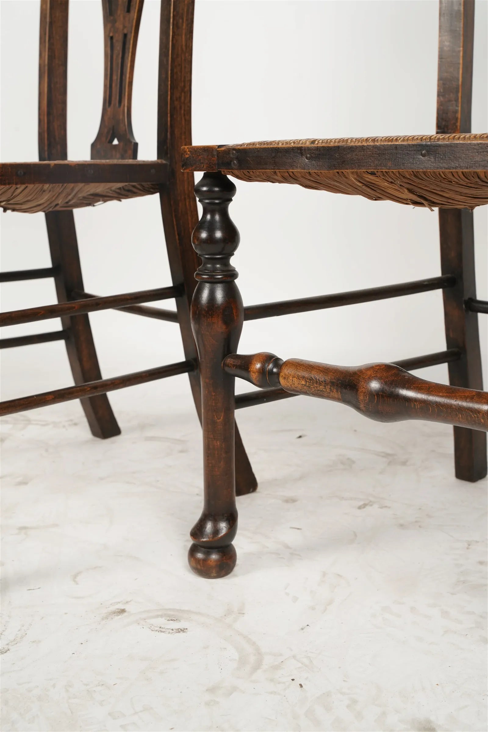 AF2-162: Antique Pair of Early 19th Century English Georgian Rush Seat Chairs