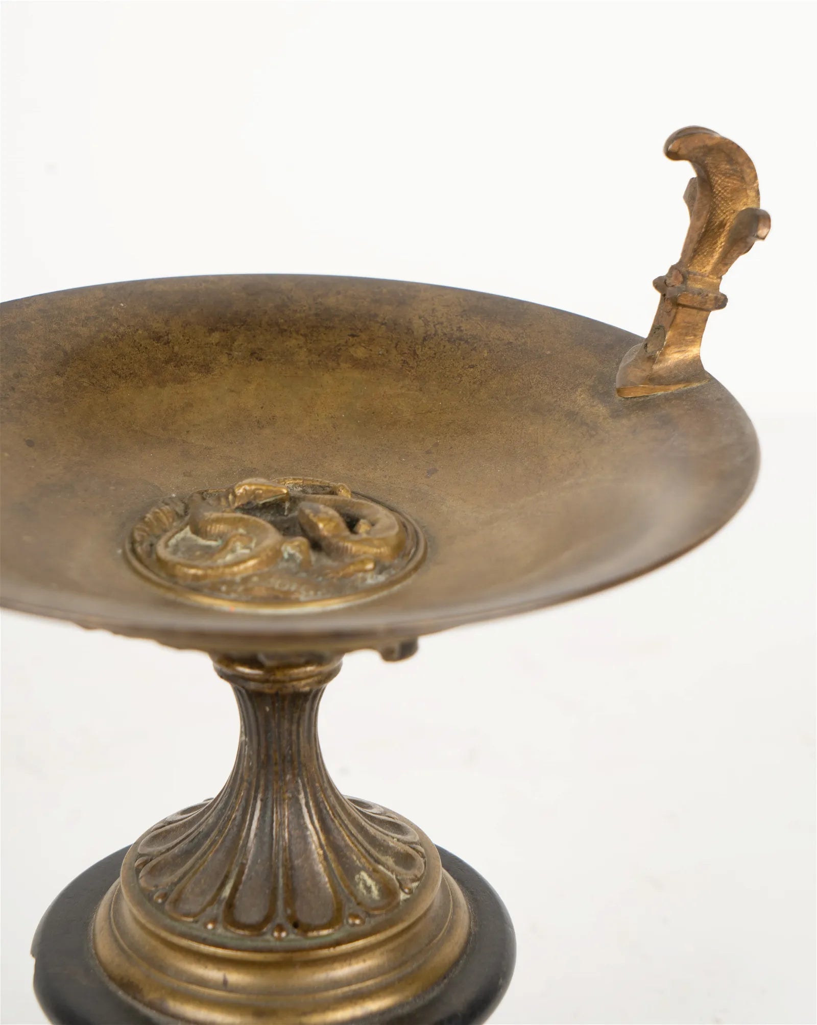 DA2-017: Mid 19th Century Bronze Tazza on Marble Base - Jules Moigniez (1835 - 1894)