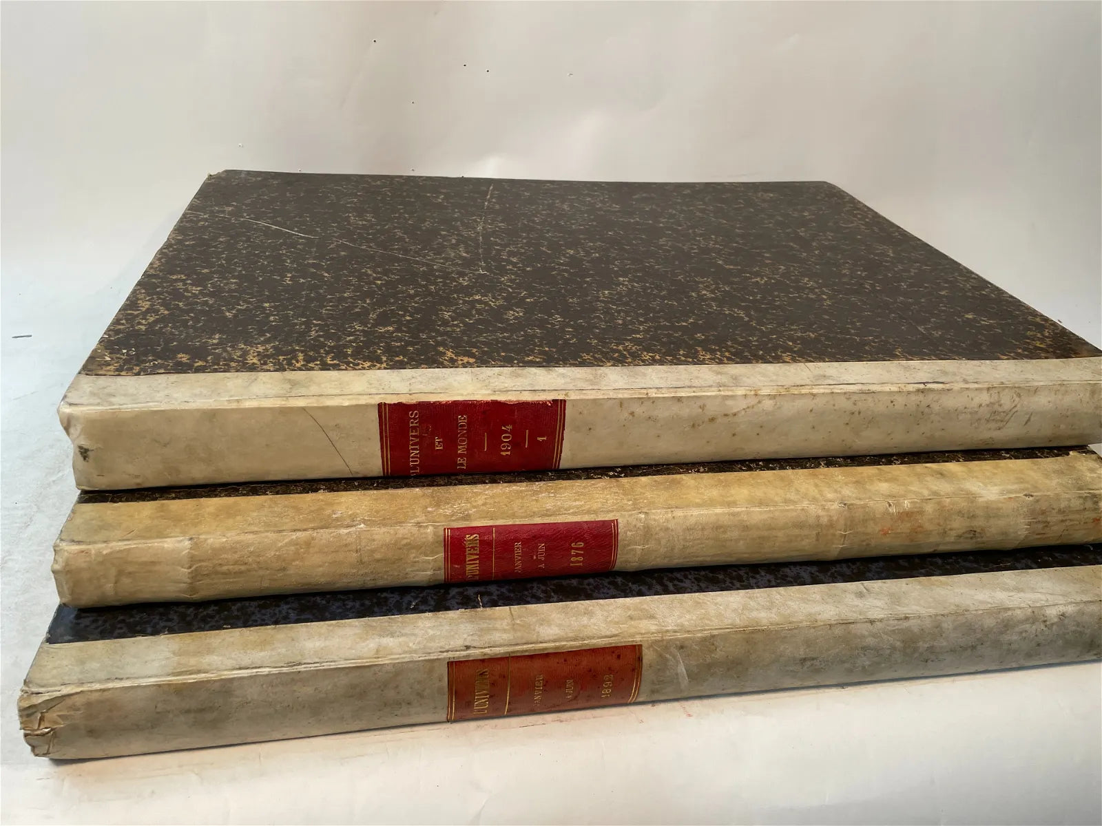 DA8-001: Late 19th C & Early 20th C Group of 12 folio volumes of L Universe et Le Monde