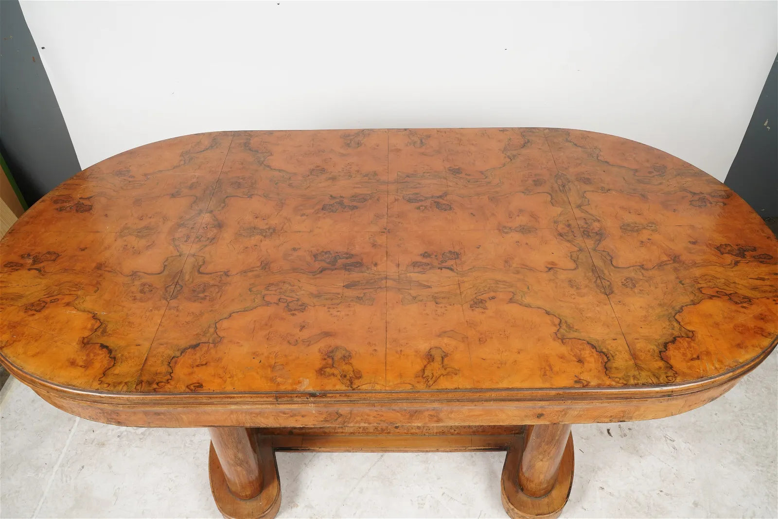 AF1-393: Antique Early 19th Century Austrian Biedermeier Burled Walnut Library Table