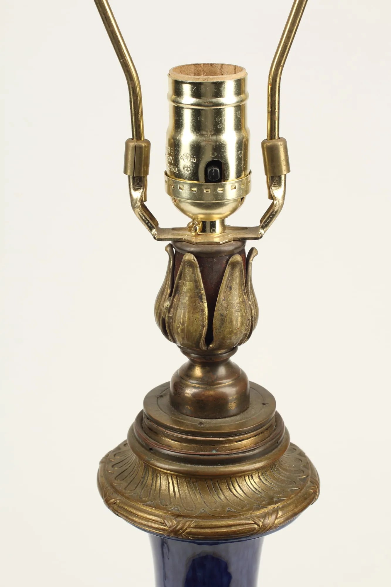 AL2-021: A Chinese Porcelain and Bronze Vase Mounted as a Lamp - Circa 1920