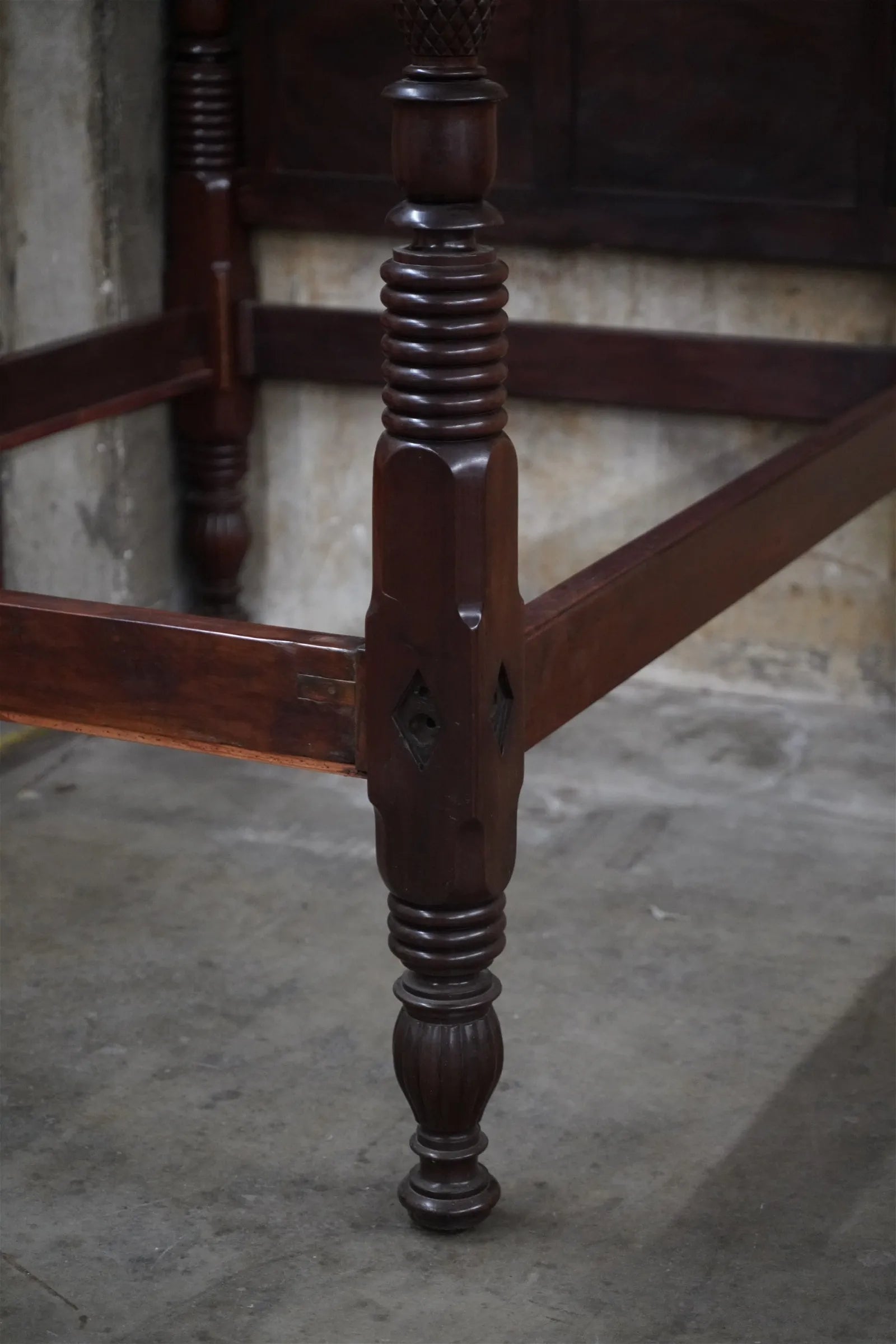 AF6-003: Antique Mid 19th Century Anglo Indian Carved Mahogany 4 Poster Bed