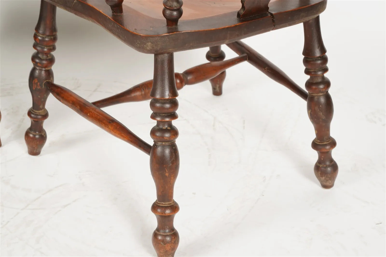 AF2-336: Pair of Antique Early - Mid 19th Century Yew Wood & Elm American Sack Back Windsor Armchairs