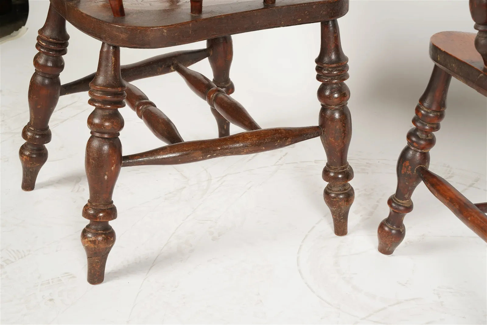 AF2-336: Pair of Antique Early - Mid 19th Century Yew Wood & Elm American Sack Back Windsor Armchairs