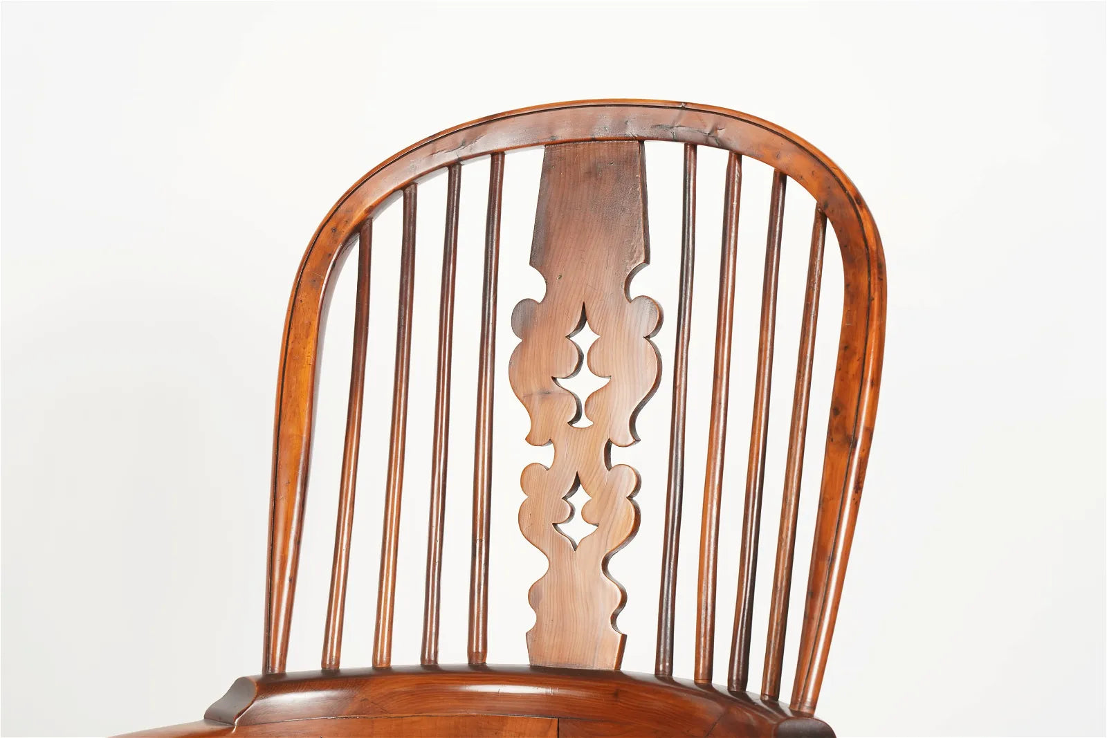 AF2-336: Pair of Antique Early - Mid 19th Century Yew Wood & Elm American Sack Back Windsor Armchairs