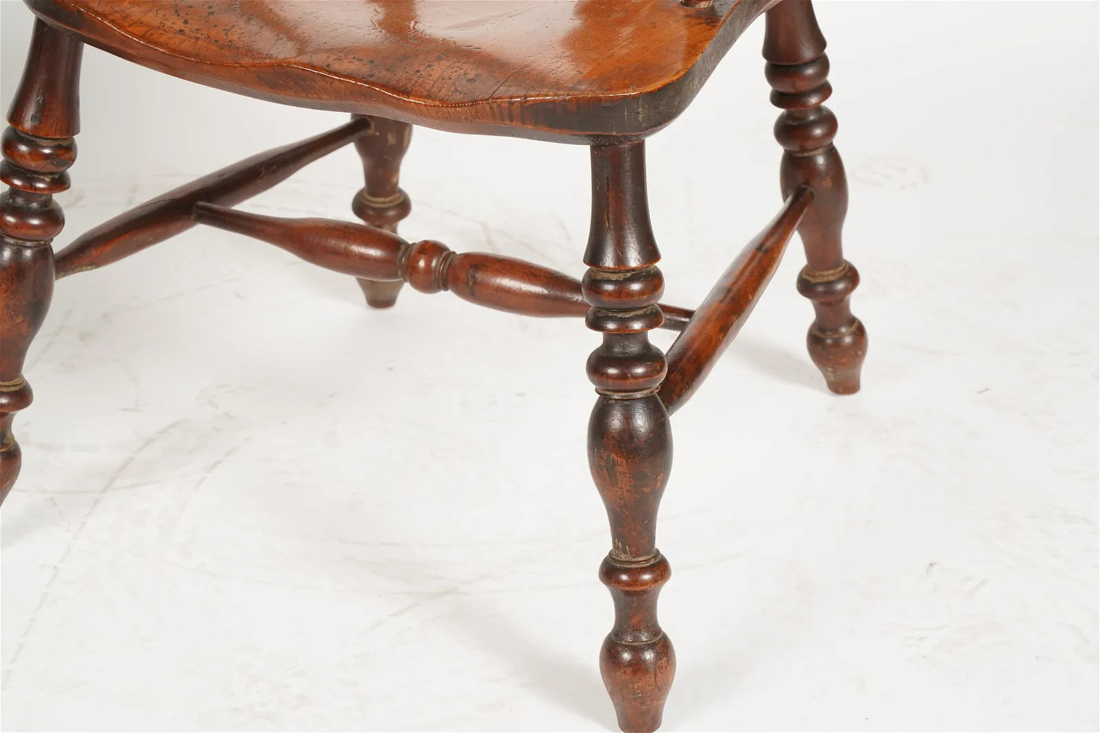 AF2-336: Pair of Antique Early - Mid 19th Century Yew Wood & Elm American Sack Back Windsor Armchairs