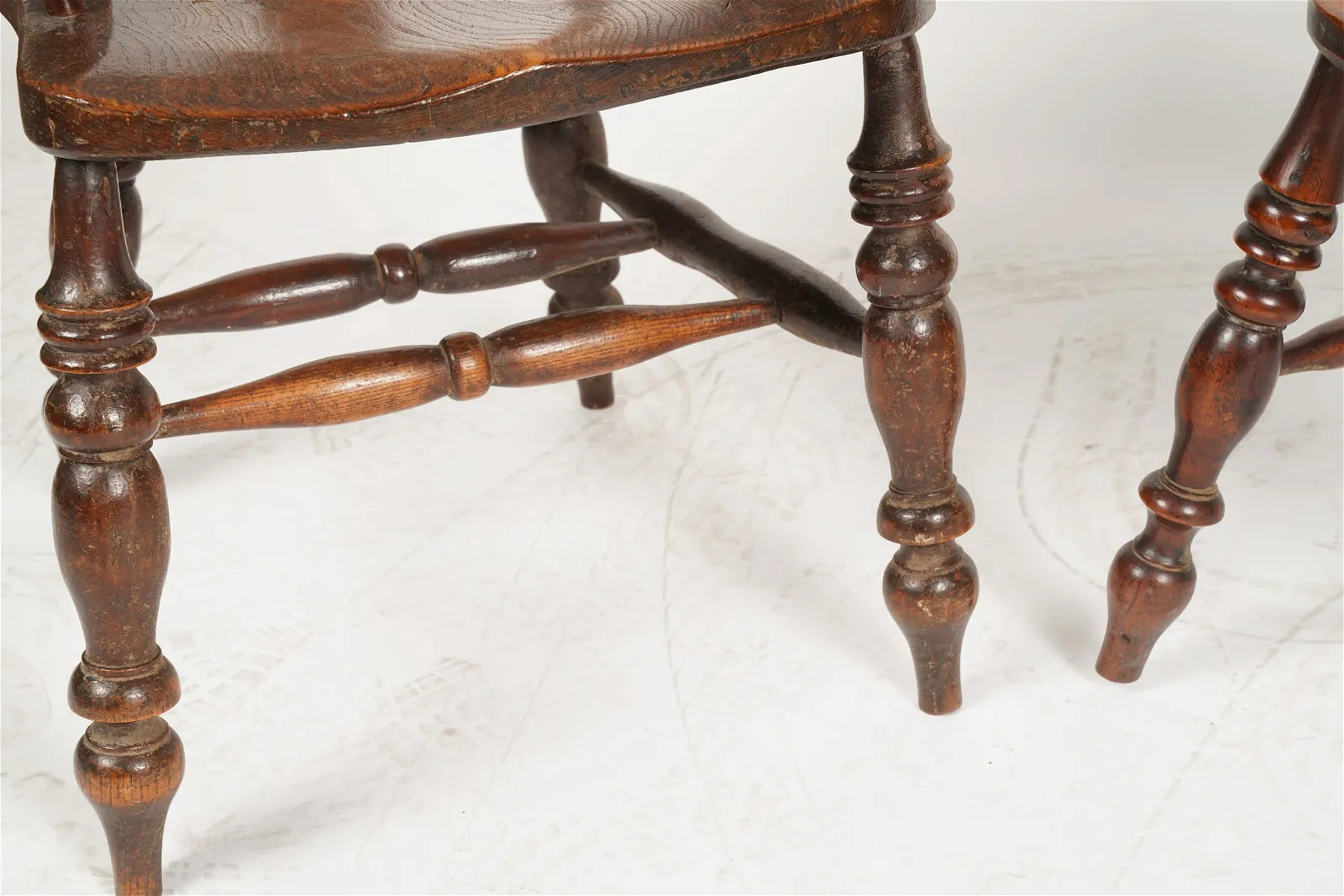 AF2-336: Pair of Antique Early - Mid 19th Century Yew Wood & Elm American Sack Back Windsor Armchairs
