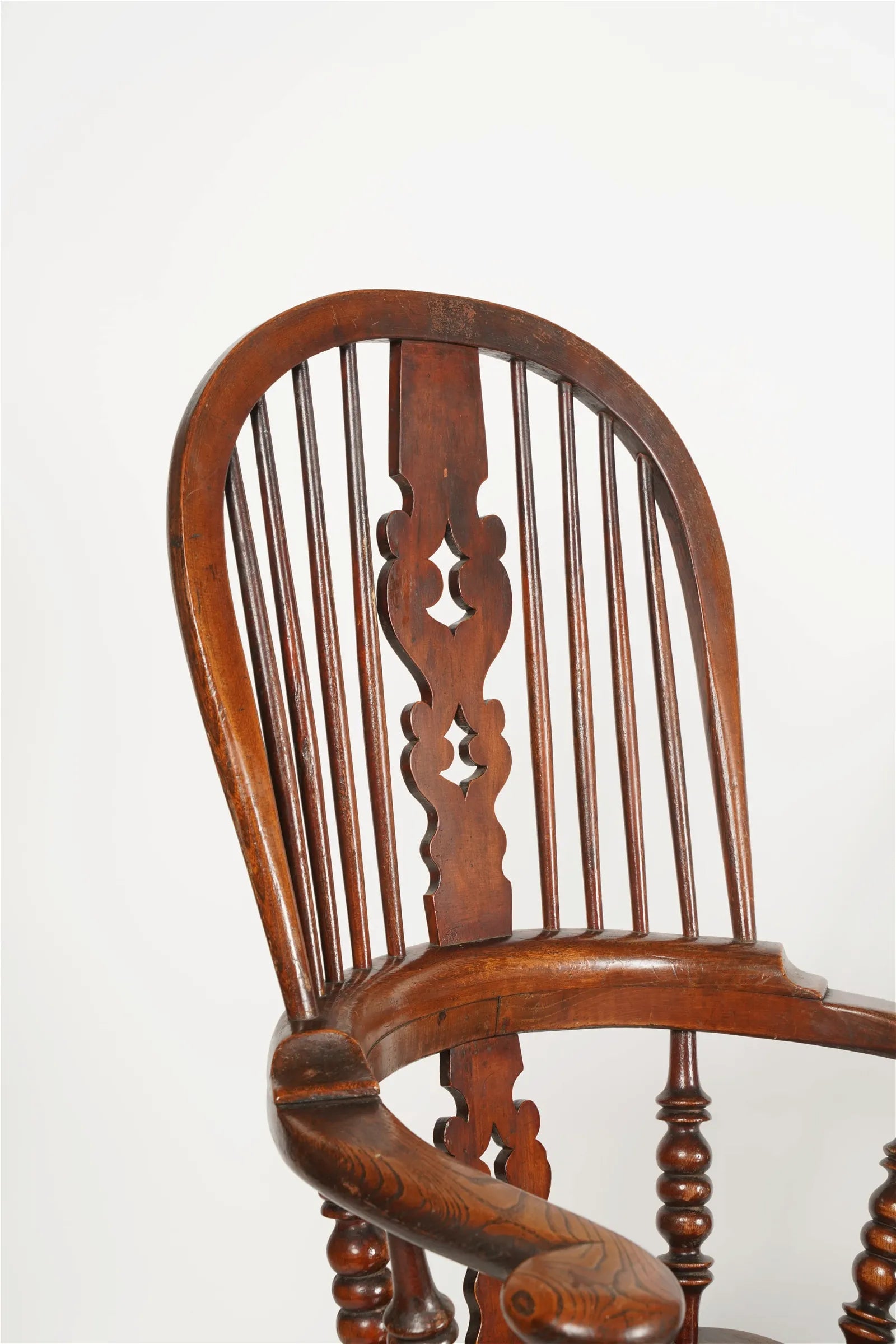 AF2-336: Pair of Antique Early - Mid 19th Century Yew Wood & Elm American Sack Back Windsor Armchairs
