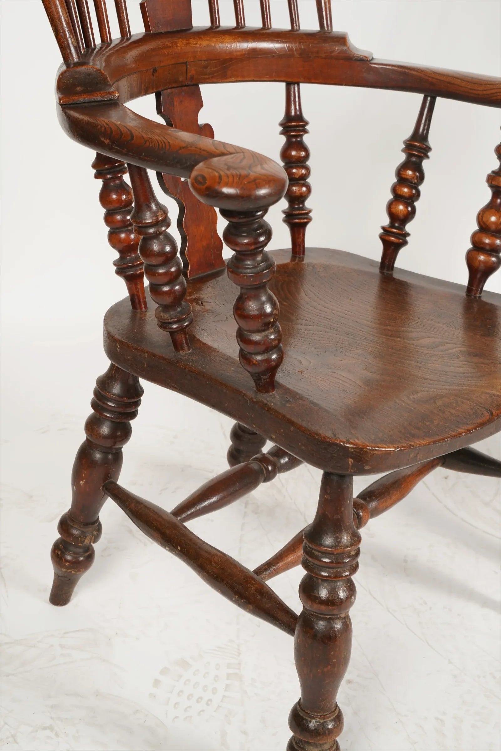 AF2-336: Pair of Antique Early - Mid 19th Century Yew Wood & Elm American Sack Back Windsor Armchairs