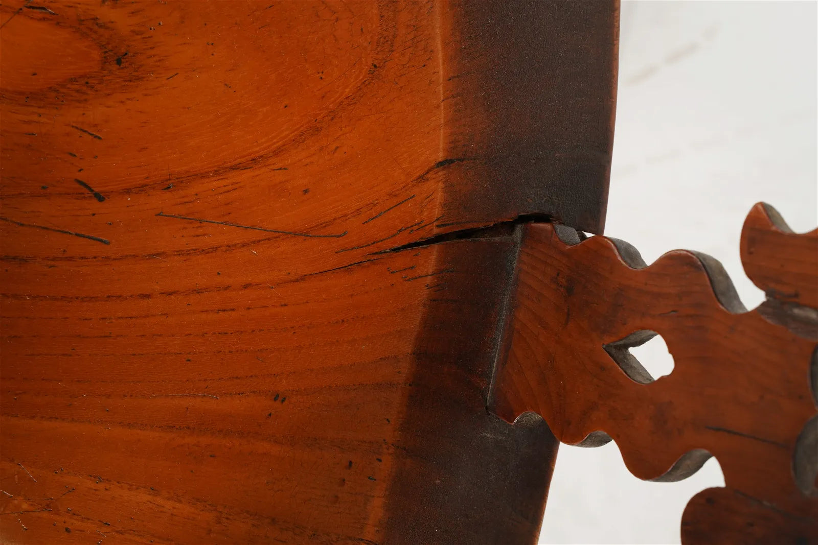 AF2-336: Pair of Antique Early - Mid 19th Century Yew Wood & Elm American Sack Back Windsor Armchairs