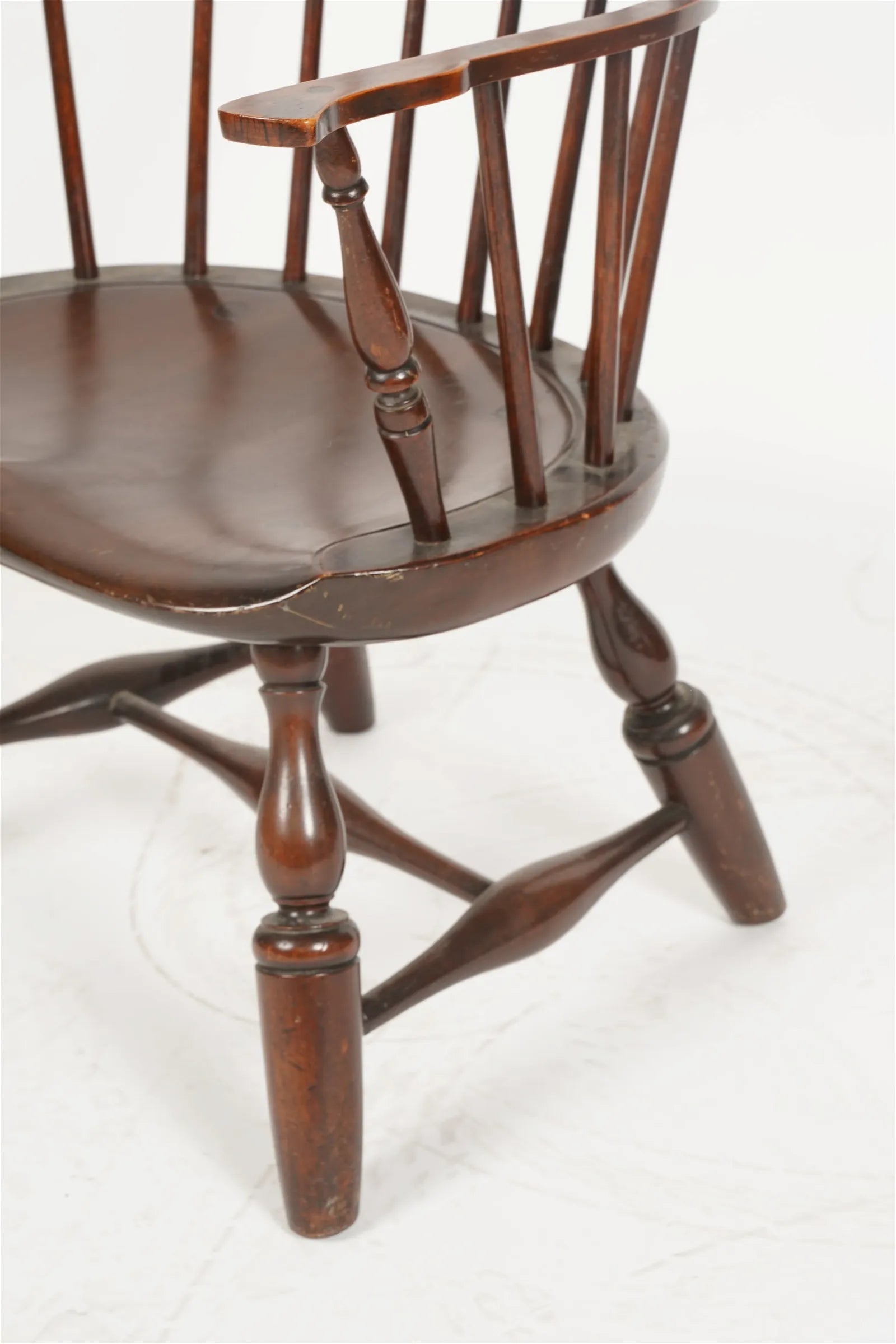 AF2-338: Vintage Late 20th Century Pine Comb Back Windsor Armchair By Century Furniture Company