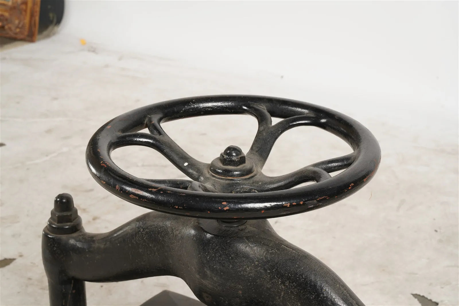 CR9-008: Late 19th C Cast Iron Book Press
