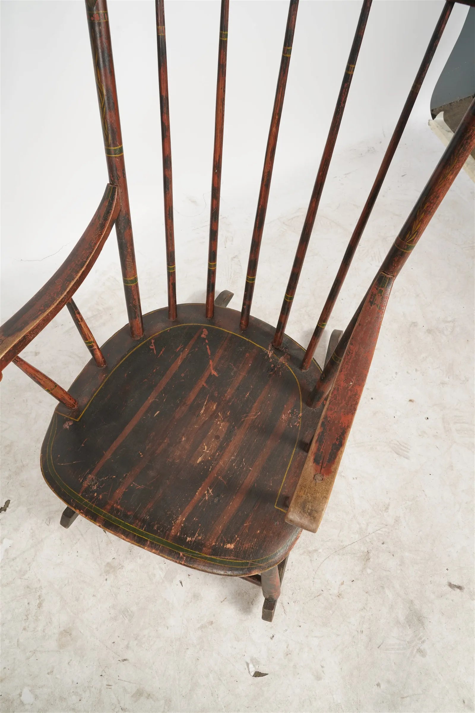 AF2-416: Antique Late 18th Century Paint Decorated American Rod Back Windsor Rocking Chair