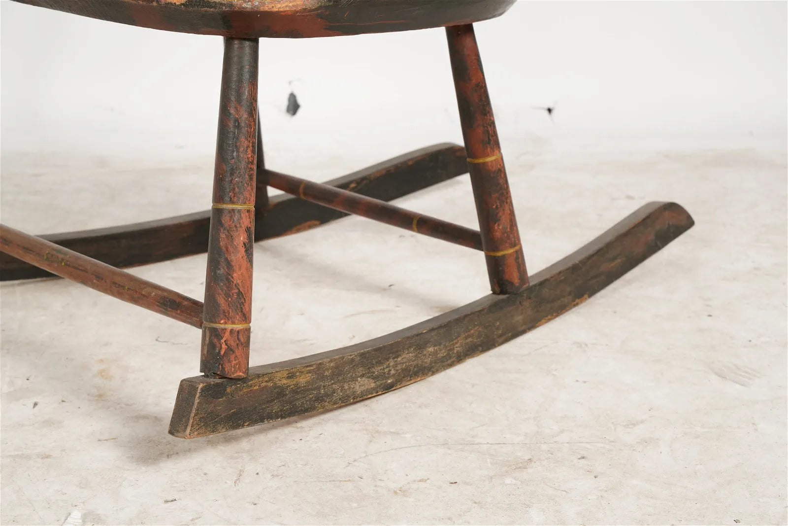 AF2-416: Antique Late 18th Century Paint Decorated American Rod Back Windsor Rocking Chair