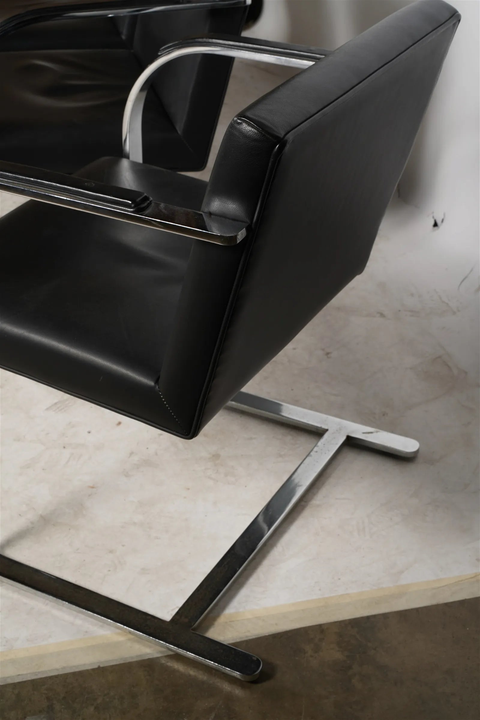 AF2-417: Vintage Set of 10 Modernist Mies Van Der Rohe Brno Style Flat Bar Chairs