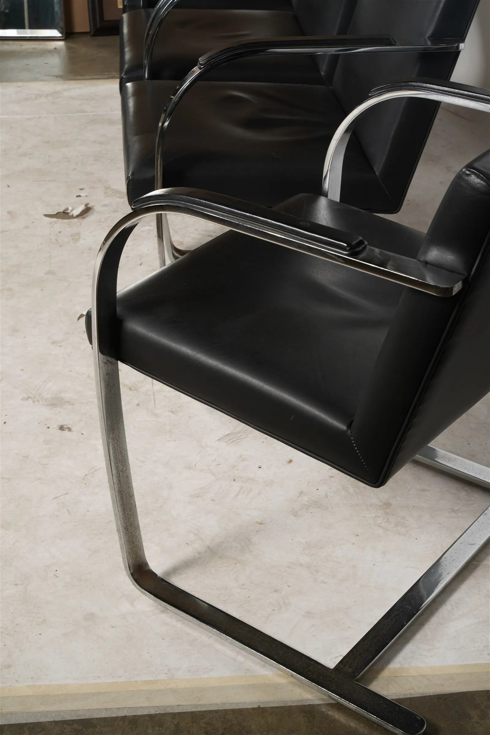 AF2-417: Vintage Set of 10 Modernist Mies Van Der Rohe Brno Style Flat Bar Chairs