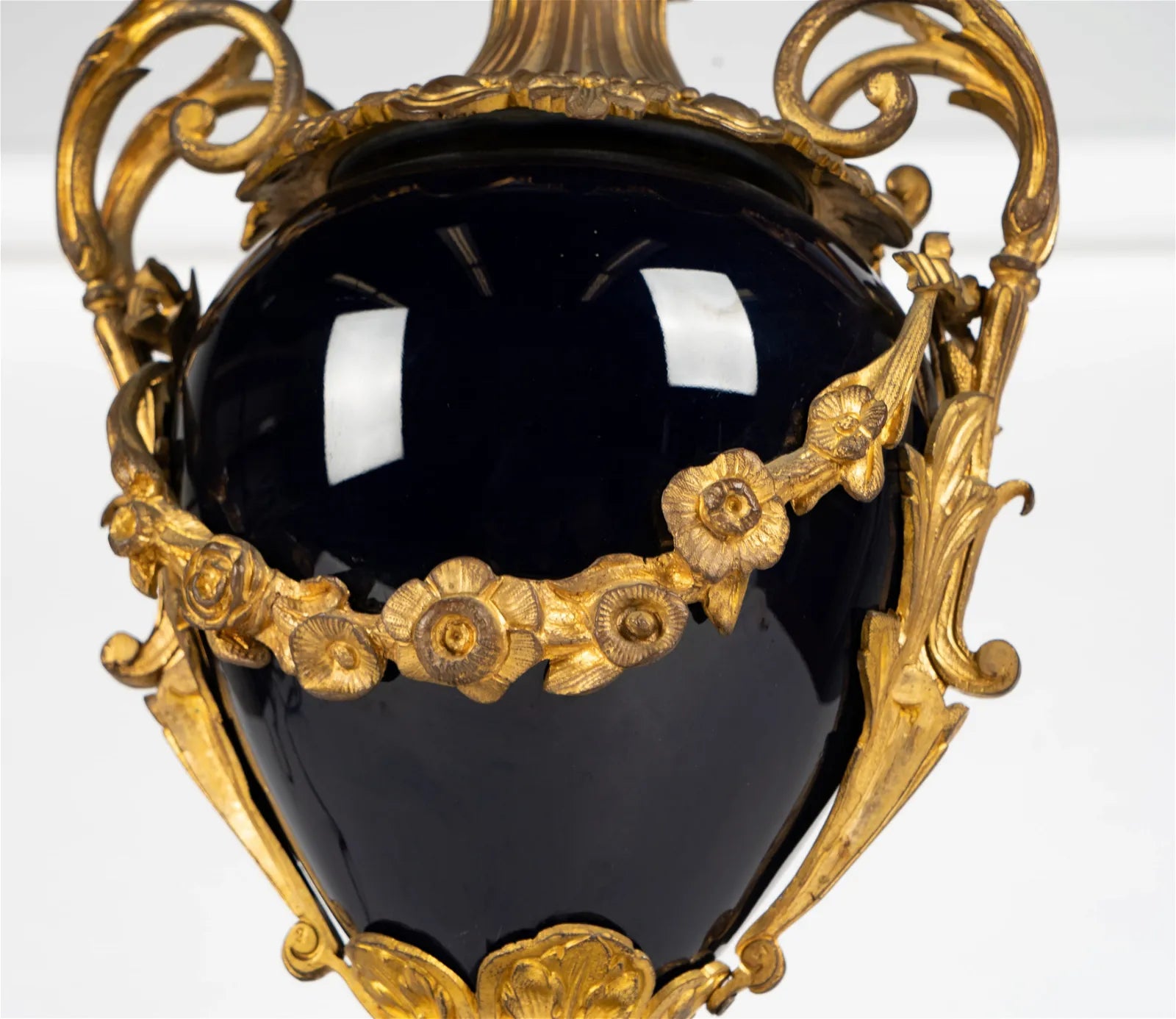 AL2-018: Antique Circa 1920 French Gilt Bronze Mounted Cobalt Blue Porcelain Urn Form Table Lamp