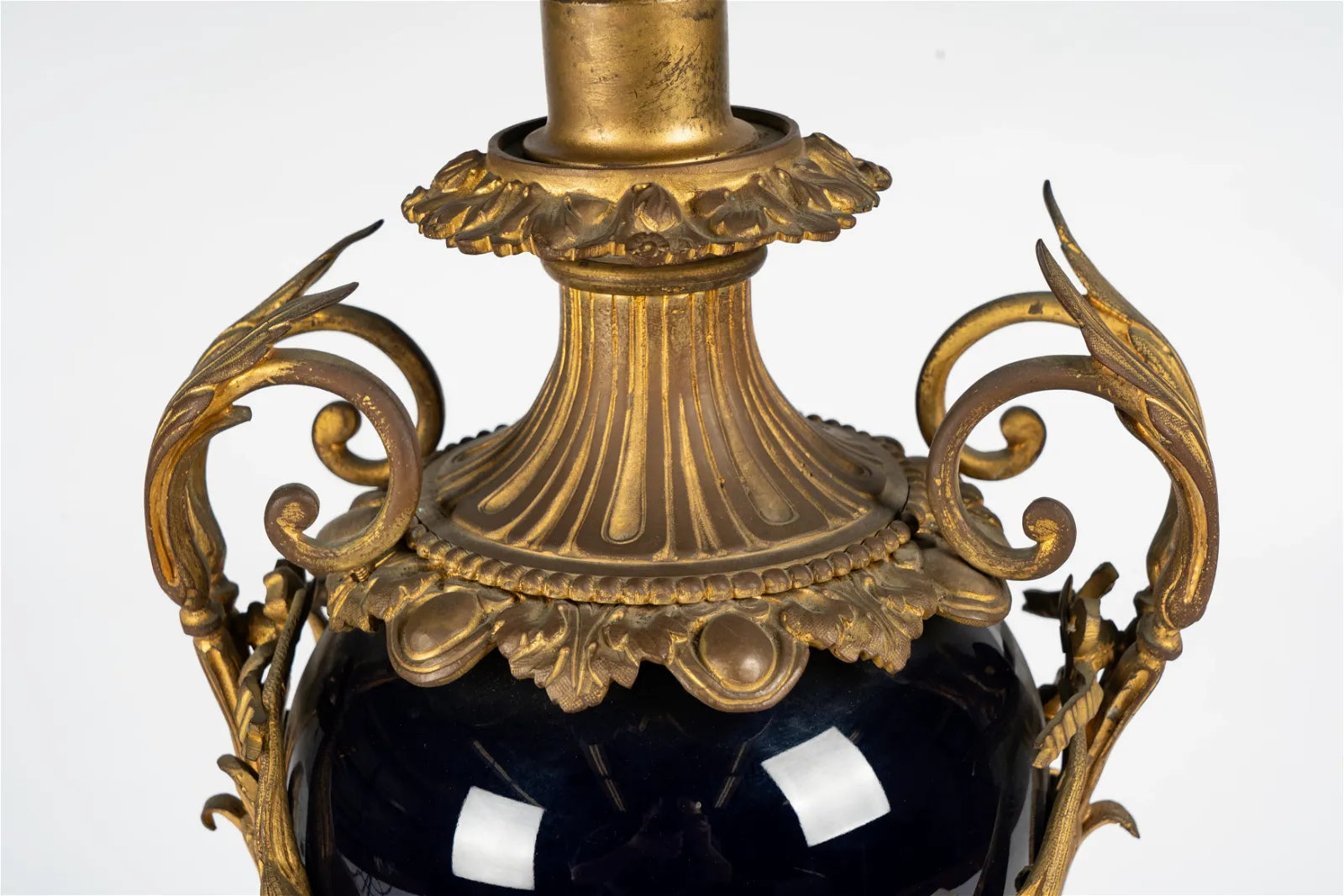 AL2-018: Antique Circa 1920 French Gilt Bronze Mounted Cobalt Blue Porcelain Urn Form Table Lamp