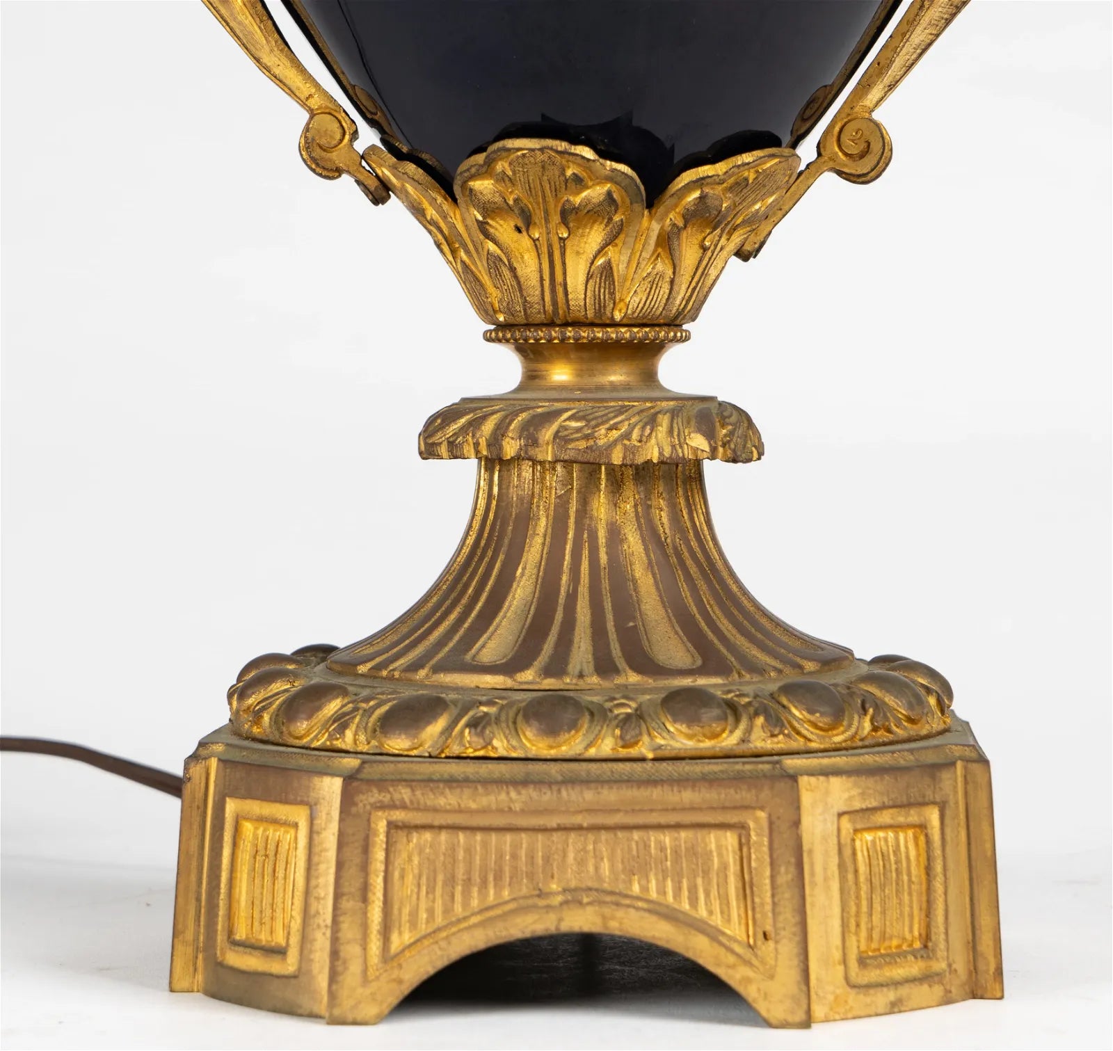 AL2-018: Antique Circa 1920 French Gilt Bronze Mounted Cobalt Blue Porcelain Urn Form Table Lamp