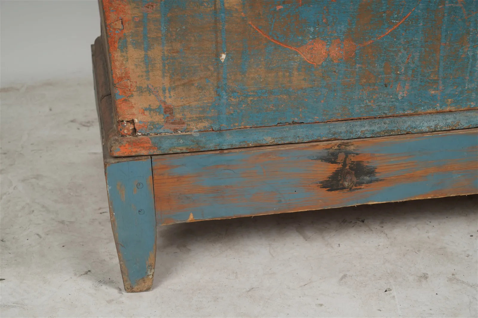 AF4-202: Antique Early 18th C American Colonial Pine Blanket Chest with Original Blue Painted Finish