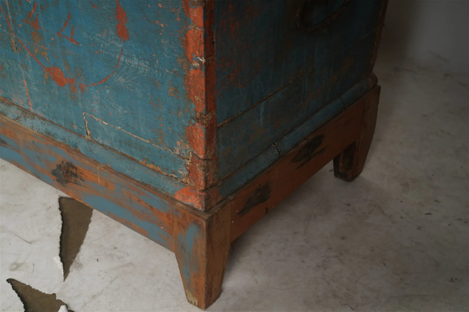 AF4-202: Antique Early 18th C American Colonial Pine Blanket Chest with Original Blue Painted Finish
