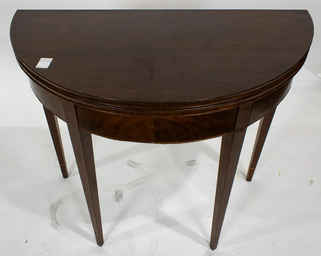 AF1-288: Antique Late 18th Century American Federal Mahogany Flip Top Card Table