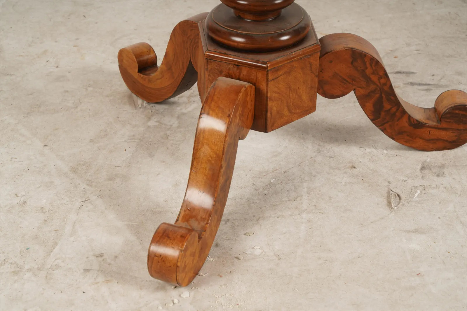AF1-390: Antique Early 19th Century Northern German Biedermeier  Burl Walnut Inlaid Fold Out Side Table With Tripod Base