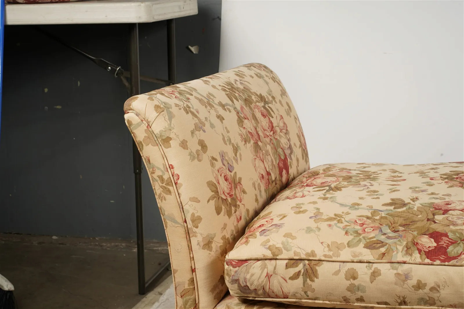 AF2-424: Vintage Late 20th Century English Regency Style Backless Sofa With Down Cushion & 8 Way Hand Tied Coil Springs