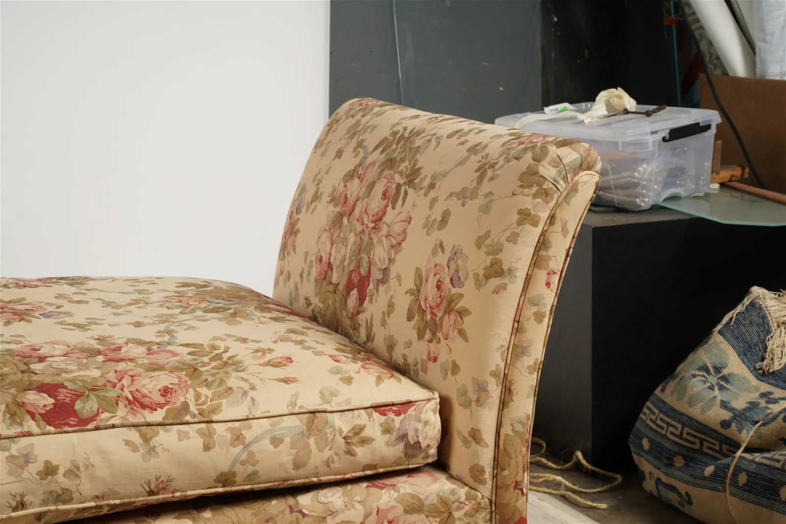 AF2-424: Vintage Late 20th Century English Regency Style Backless Sofa With Down Cushion & 8 Way Hand Tied Coil Springs