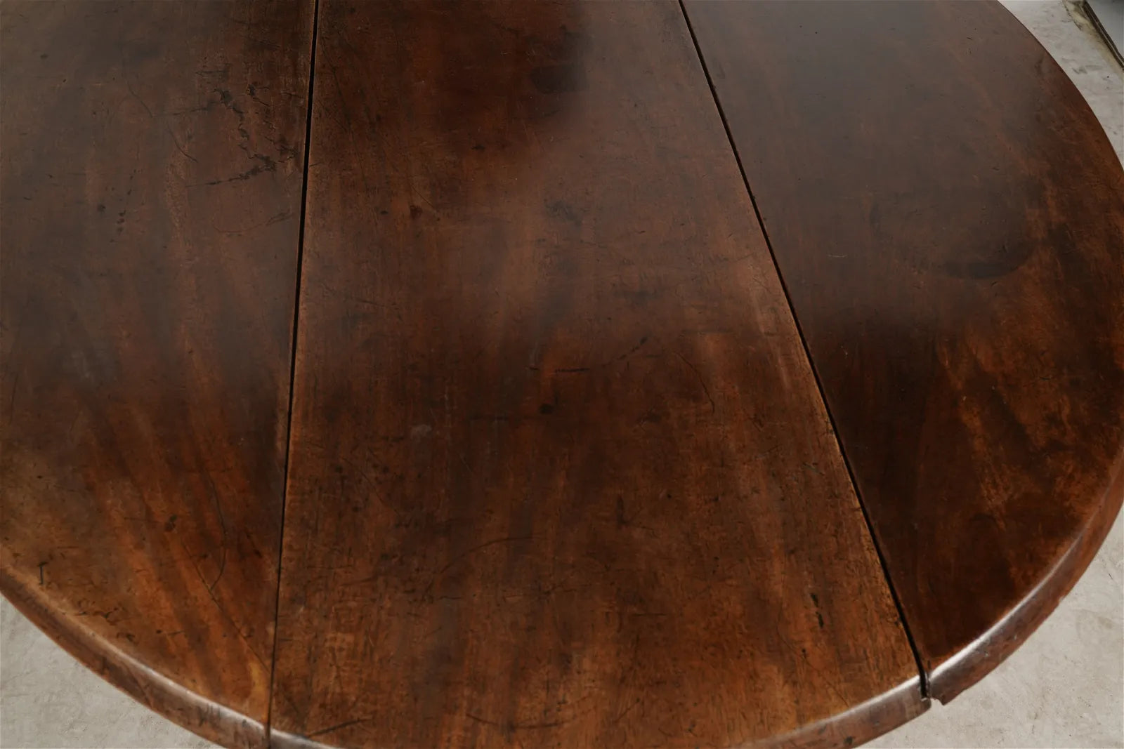 AF1-391: Antique Early 19th Century English Georgian Mahogany Drop Leaf Hunt Table