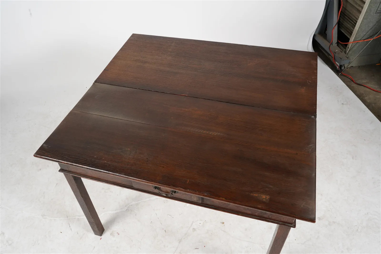 AF1-044: Late 18th Century English Georgian Oak Flip Top Table