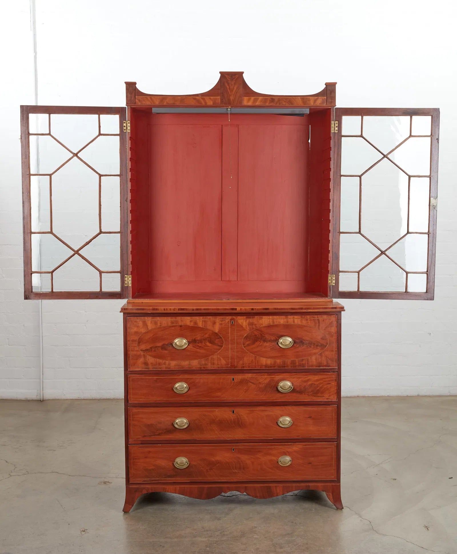 AF5-023: Early 19th Century American Federal Inlaid Mahogany Secretary Bookcase