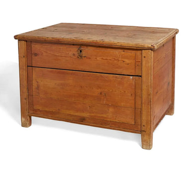 Early 19th Century American Pine Blanket Chest | Work of Man