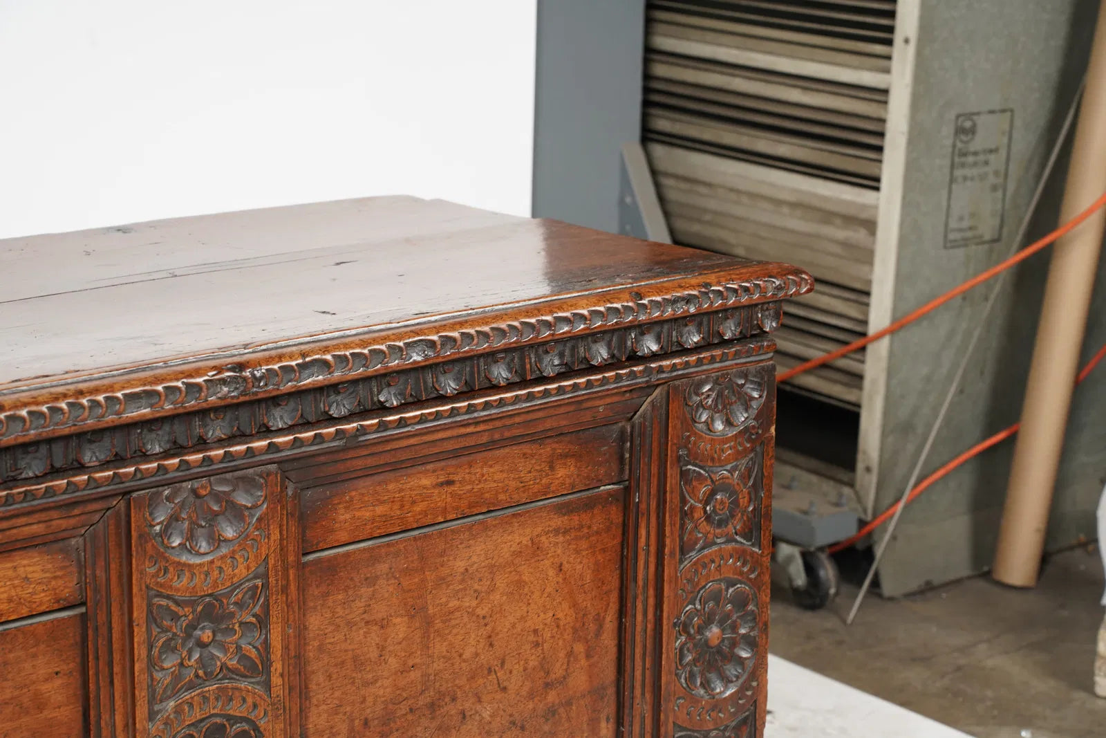 AF4-028: Early 18th Century Spanish Baroque Carved Walnut Coffer