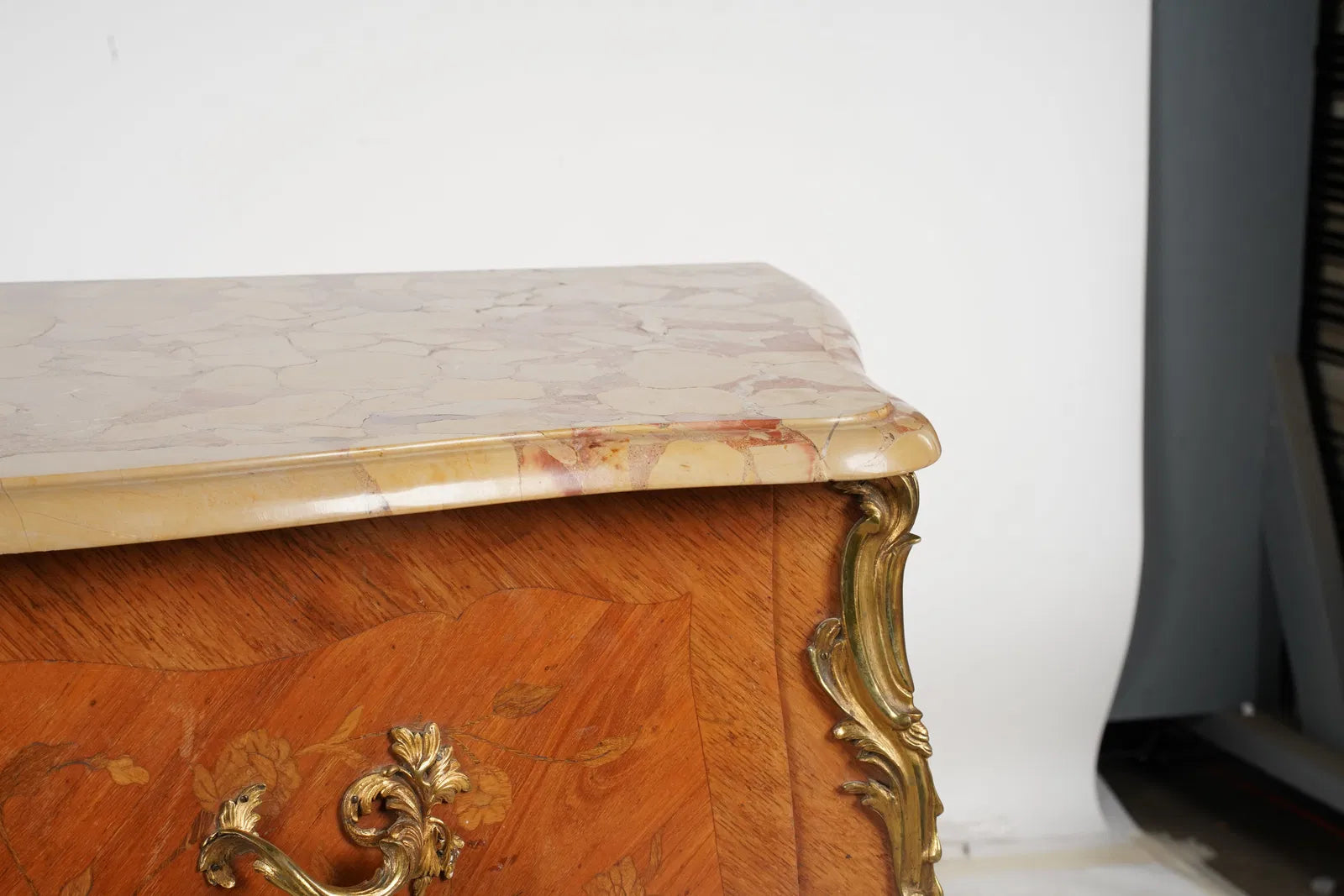 AF4-014: Antique Early 20th Century Louis XV Kingwood Marble Top Bombe Chest of Drawers