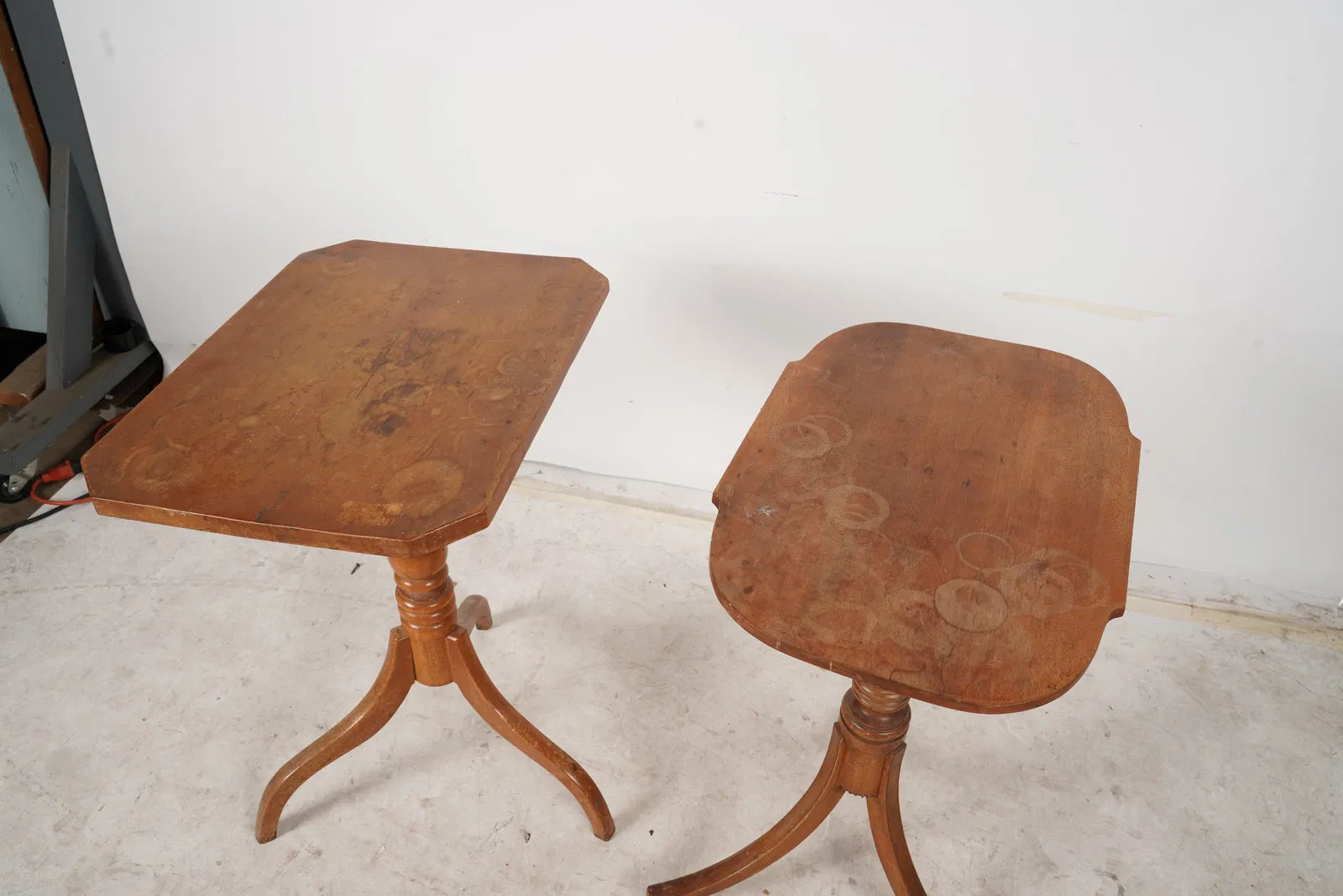 AF1-051: Antique 18th Century American Federal Fruitwood Candle Stand