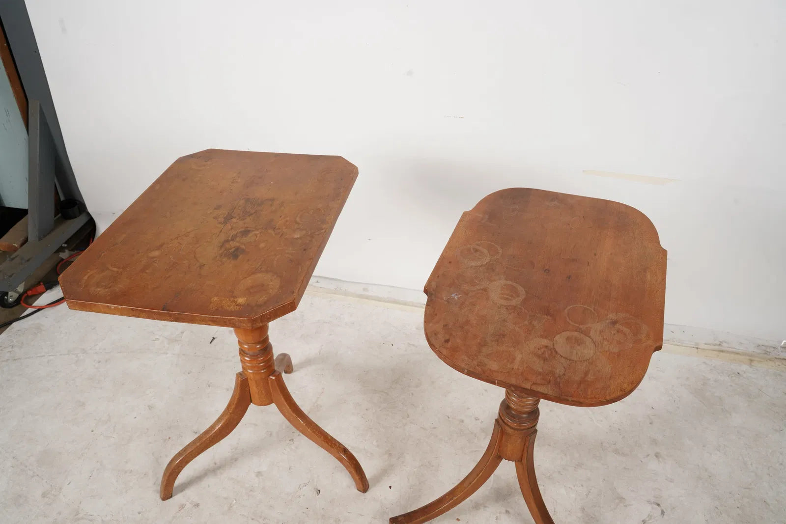 AF1-051: Antique 18th Century American Federal Fruitwood Candle Stand